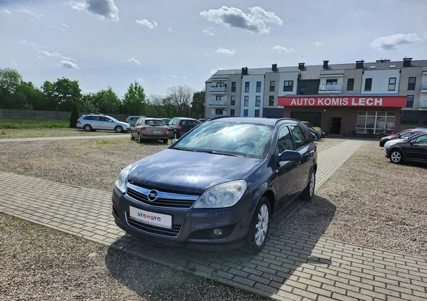 samochody osobowe Opel Astra cena 15900 przebieg: 212506, rok produkcji 2009 z Piła